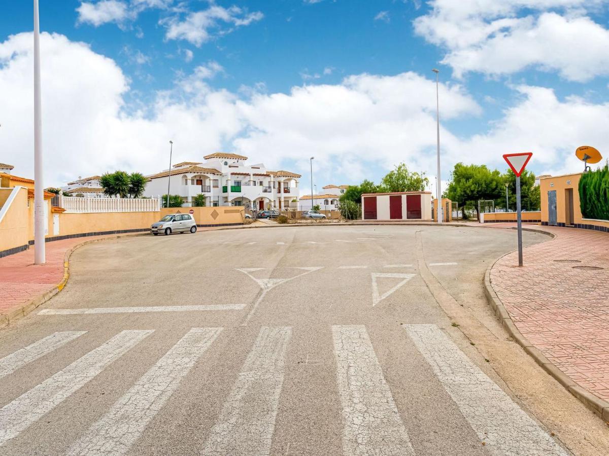 Belvilla By Oyo Lovely Bungalow With Swimming Pool Orihuela Pokoj fotografie