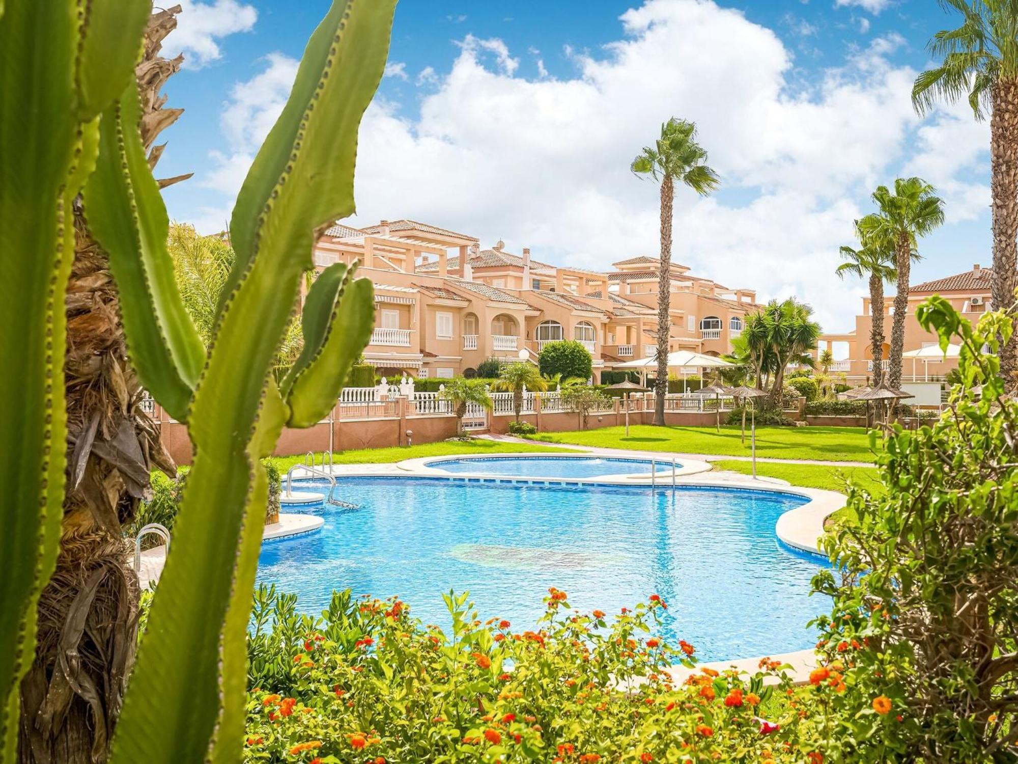 Belvilla By Oyo Lovely Bungalow With Swimming Pool Orihuela Exteriér fotografie